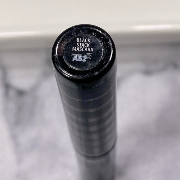 Mac Cosmetics Stack Mascara in Black, Buildable, Volume, Length, NEW - Mini 2ml - Picture 5 of 14